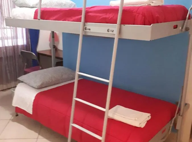 Tra Gianicolo E Trastevere Отель типа "постель и завтрак" 4*