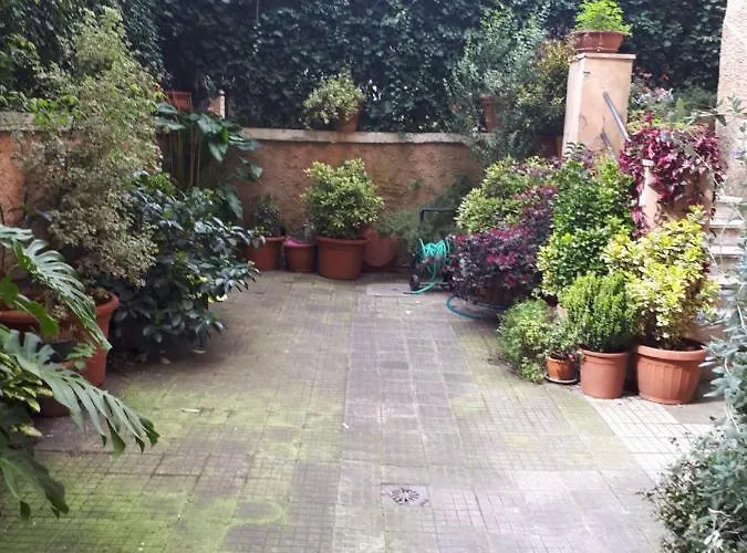 Tra Gianicolo E Trastevere 4*