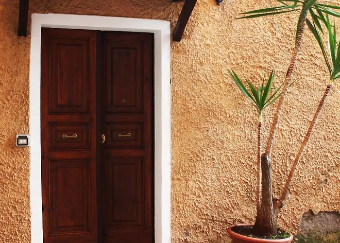 Отель типа "постель и завтрак" Tra Gianicolo E Trastevere 4*