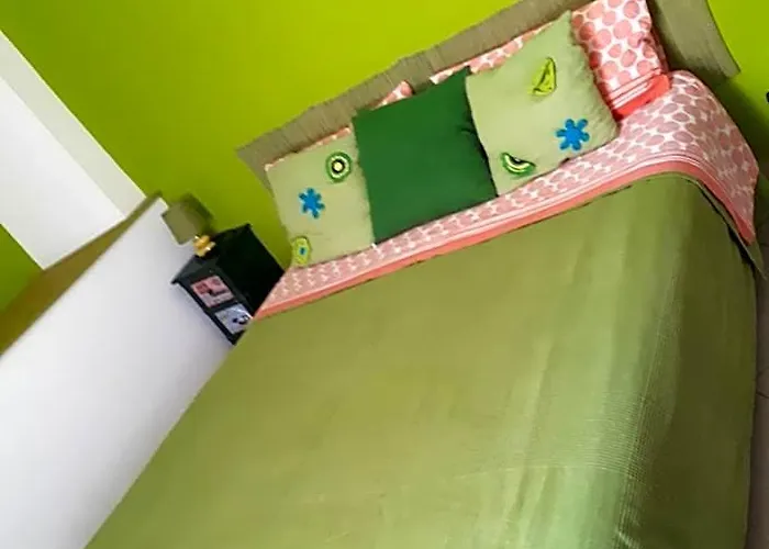 Отель типа "постель и завтрак" Tra Gianicolo E Trastevere 4*