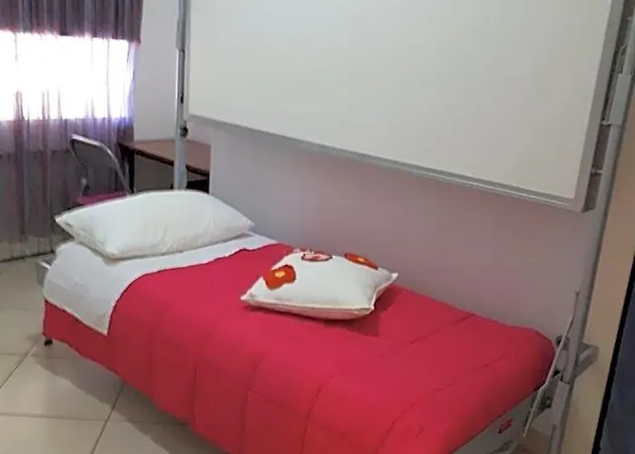 Tra Gianicolo E Trastevere 4*