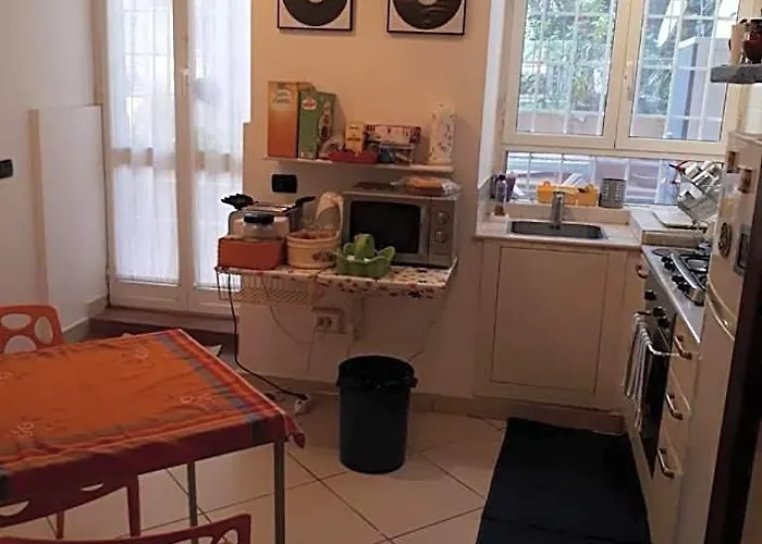 Tra Gianicolo E Trastevere 4*
